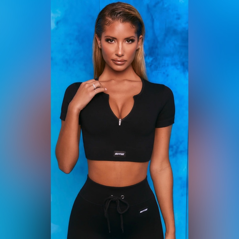 NWT BotTee Ribbed Short Sleeve Zip Crop Top